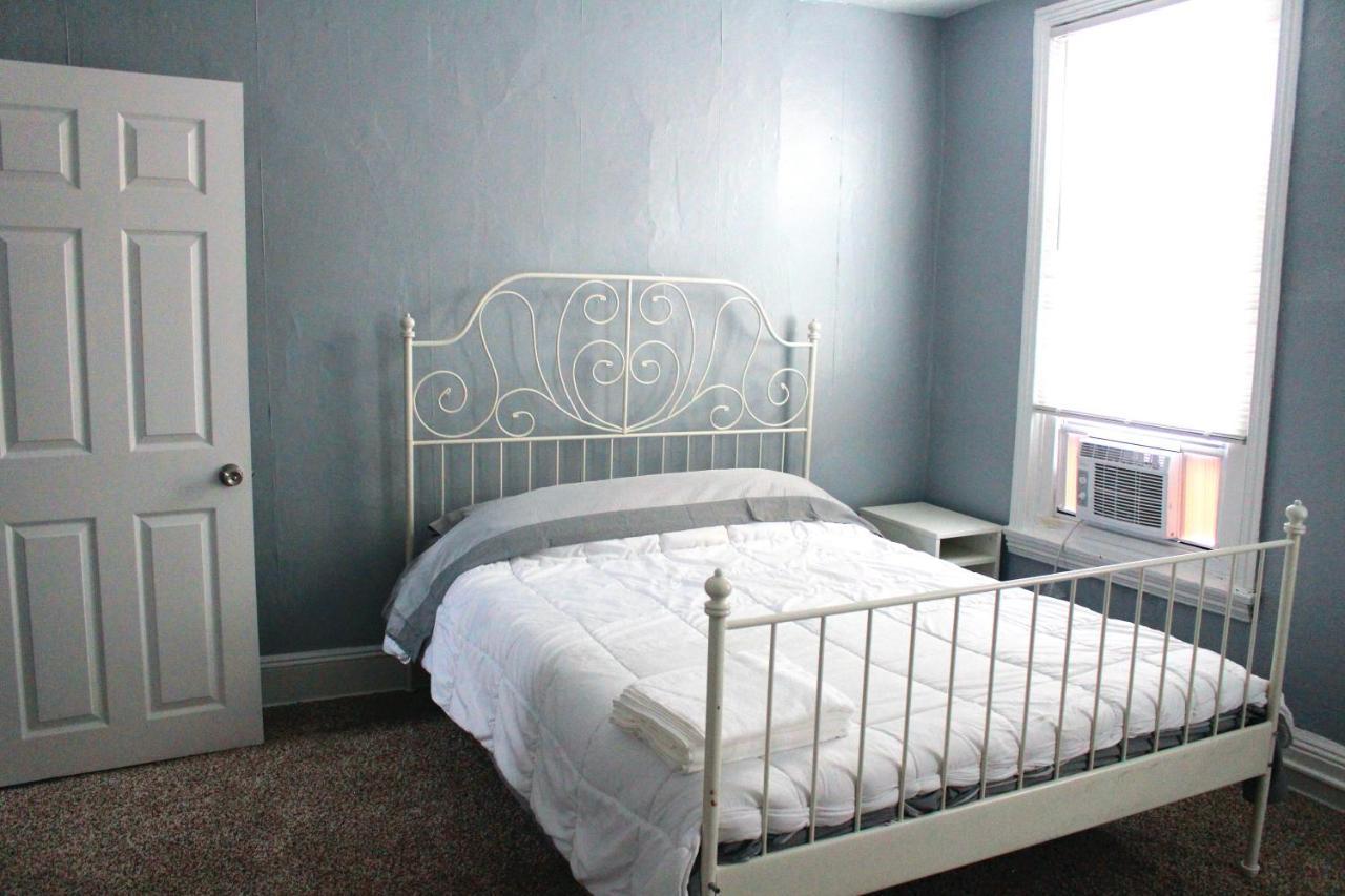 Clover 2900 - Apartment And Rooms With Private Bathroom Near Washington Ave South Philly 费城 外观 照片