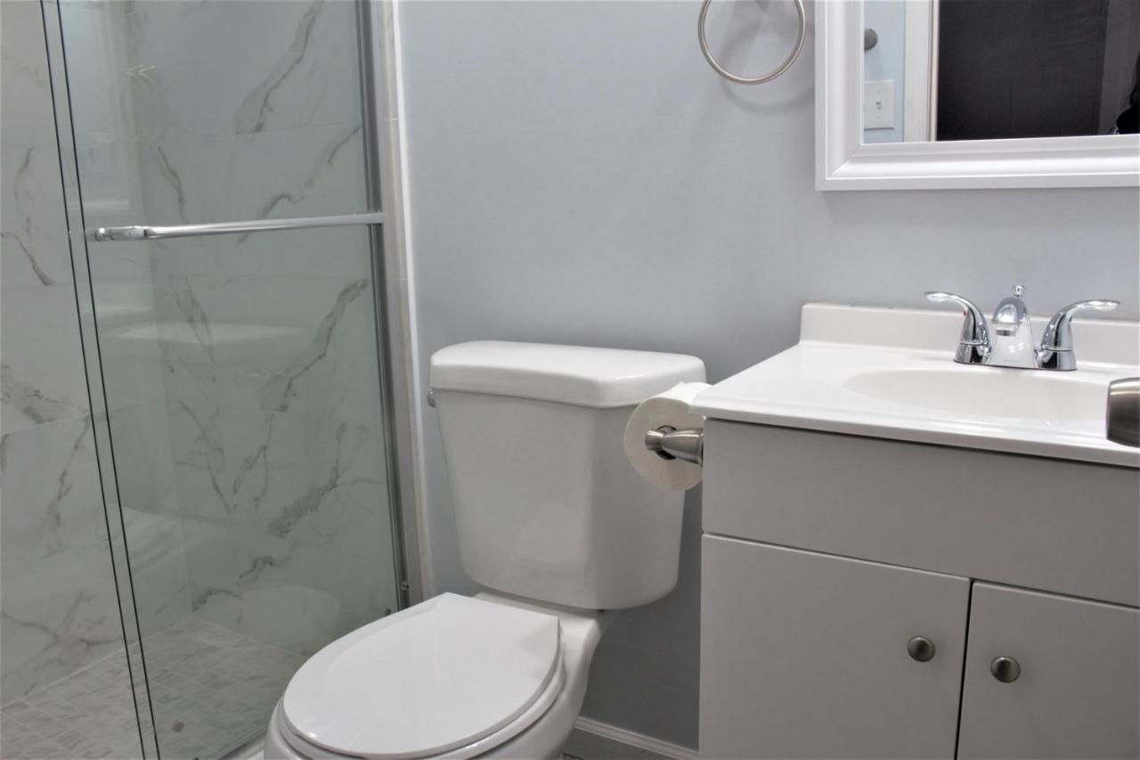 Clover 2900 - Apartment And Rooms With Private Bathroom Near Washington Ave South Philly 费城 外观 照片