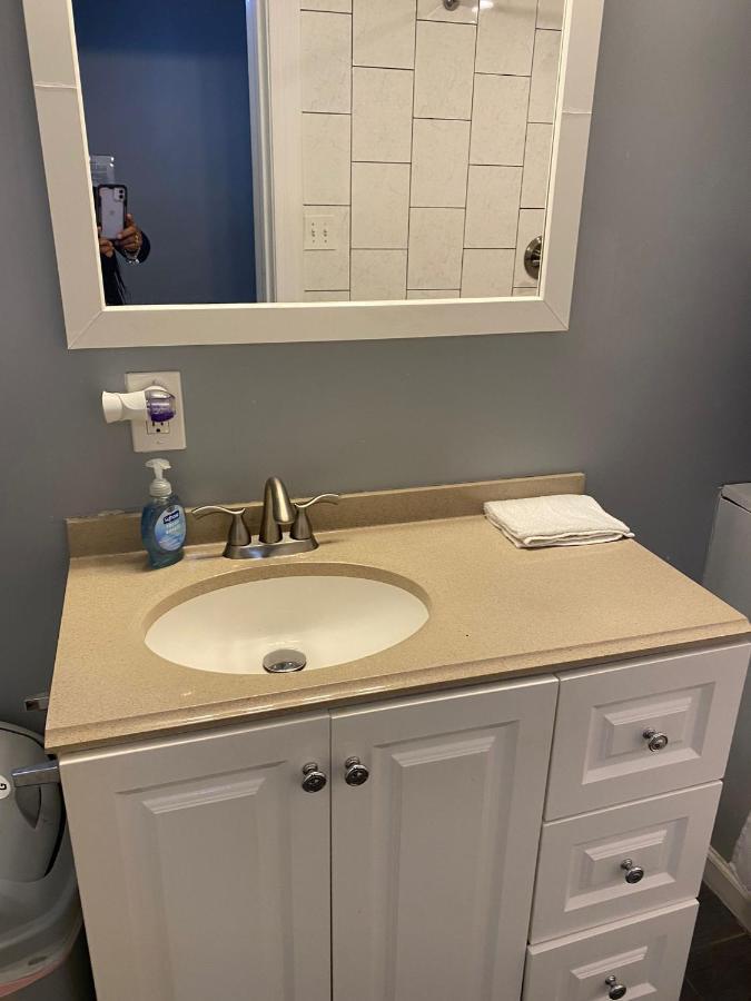 Clover 2900 - Apartment And Rooms With Private Bathroom Near Washington Ave South Philly 费城 外观 照片