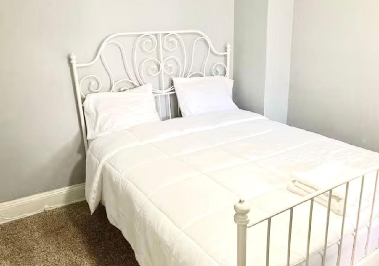 Clover 2900 - Apartment And Rooms With Private Bathroom Near Washington Ave South Philly 费城 外观 照片