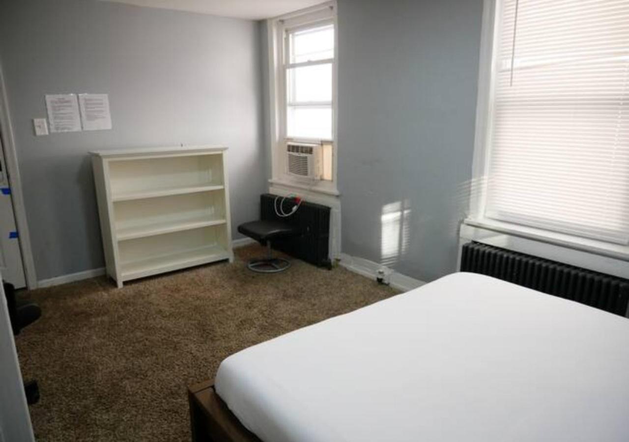 Clover 2900 - Apartment And Rooms With Private Bathroom Near Washington Ave South Philly 费城 外观 照片