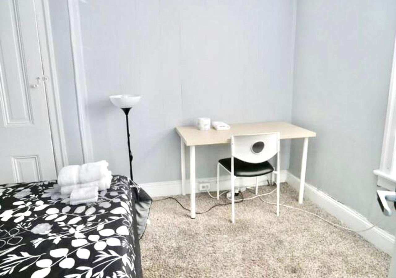 Clover 2900 - Apartment And Rooms With Private Bathroom Near Washington Ave South Philly 费城 外观 照片