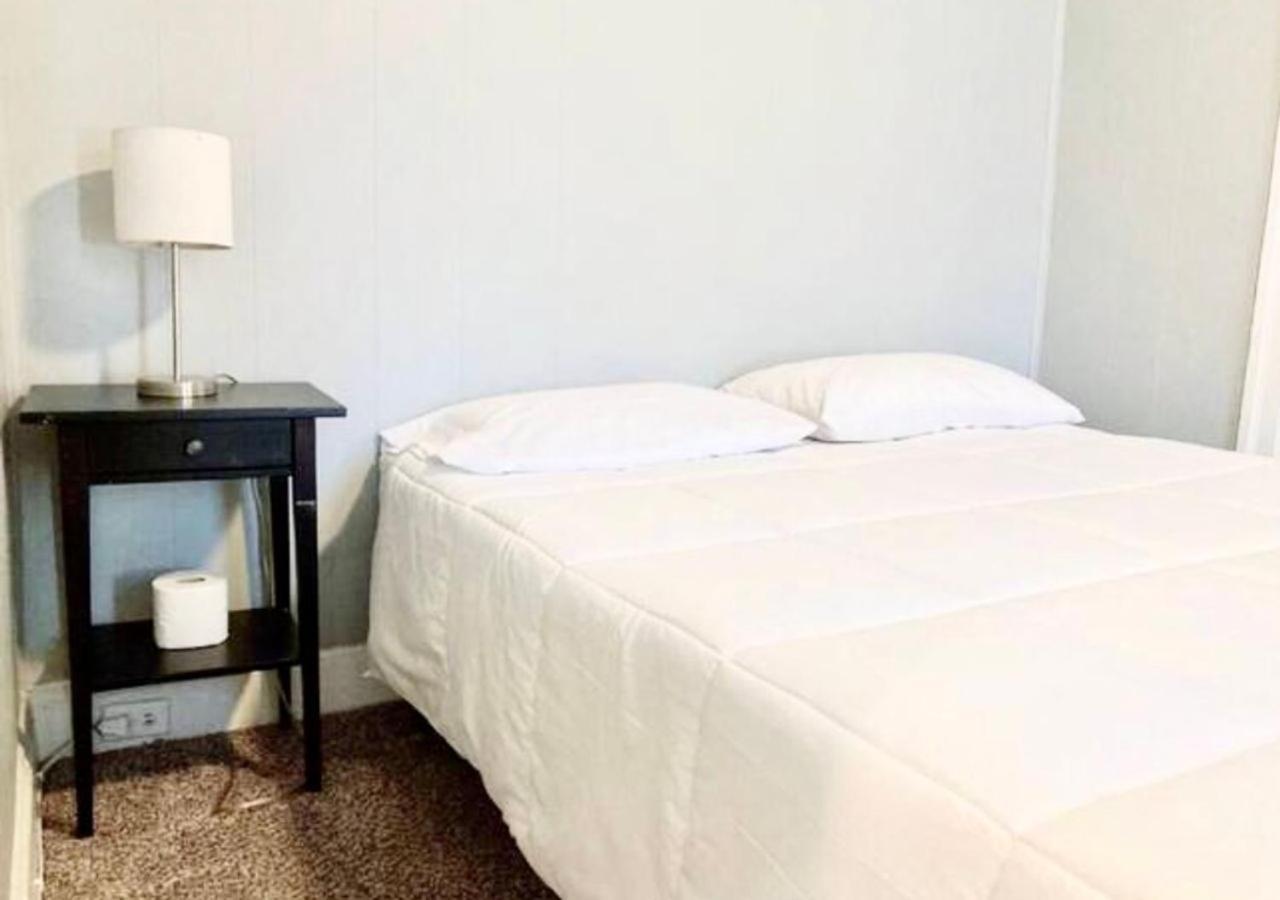 Clover 2900 - Apartment And Rooms With Private Bathroom Near Washington Ave South Philly 费城 外观 照片