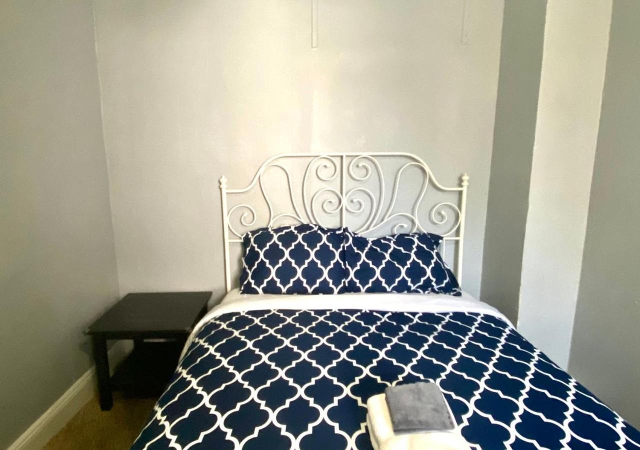 Clover 2900 - Apartment And Rooms With Private Bathroom Near Washington Ave South Philly 费城 客房 照片