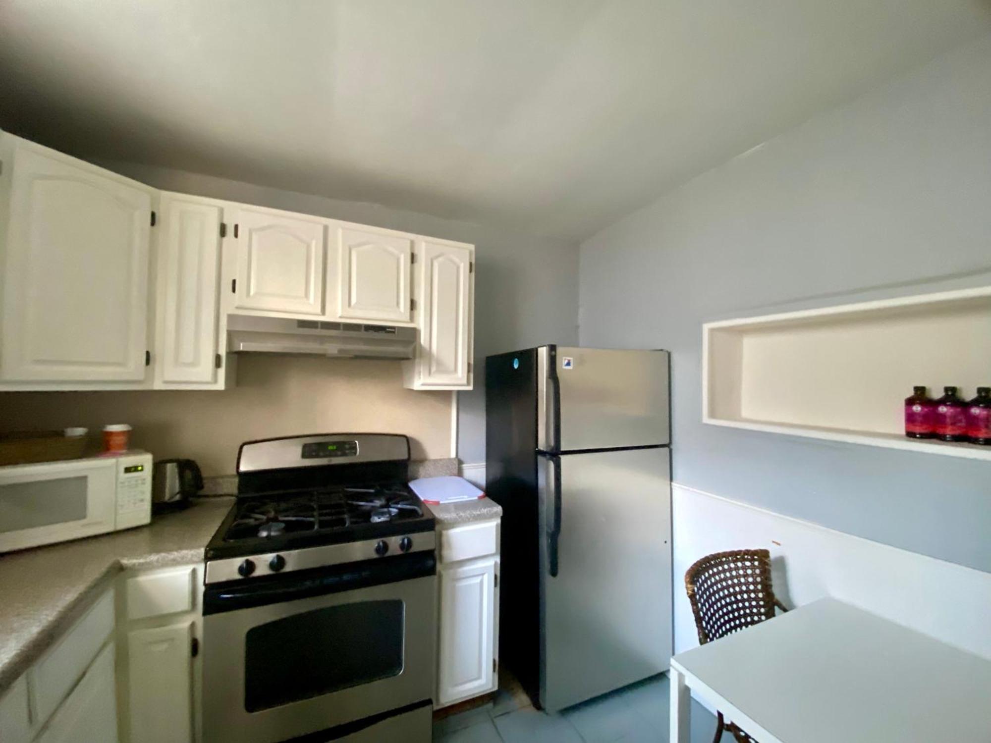 Clover 2900 - Apartment And Rooms With Private Bathroom Near Washington Ave South Philly 费城 外观 照片