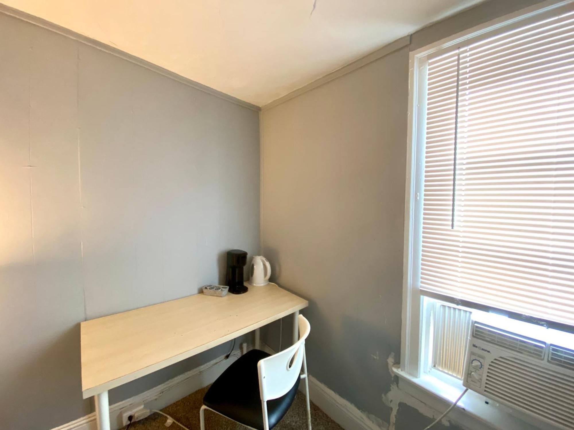 Clover 2900 - Apartment And Rooms With Private Bathroom Near Washington Ave South Philly 费城 外观 照片