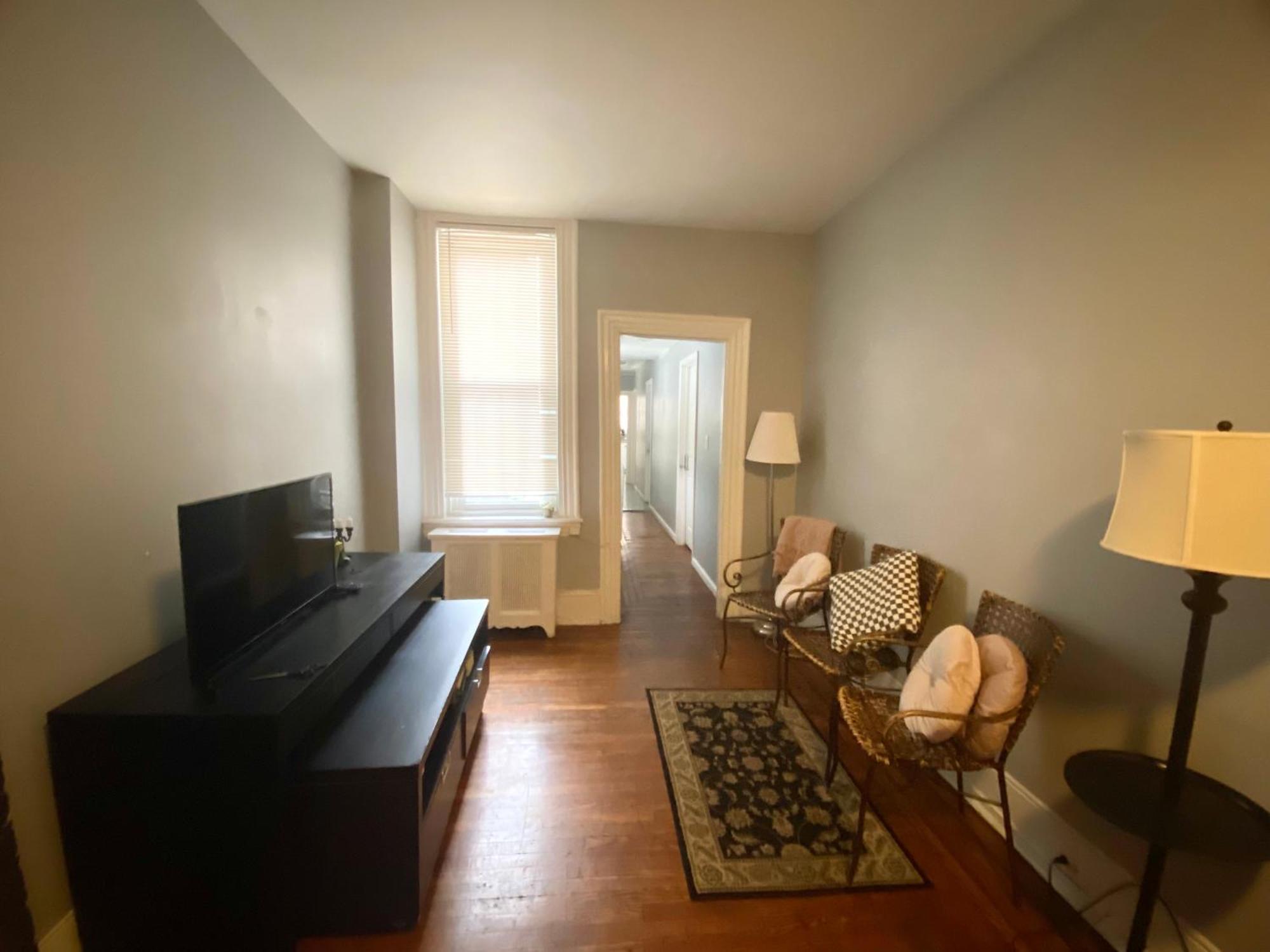 Clover 2900 - Apartment And Rooms With Private Bathroom Near Washington Ave South Philly 费城 外观 照片